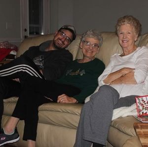 Meet your Posher, Thomas